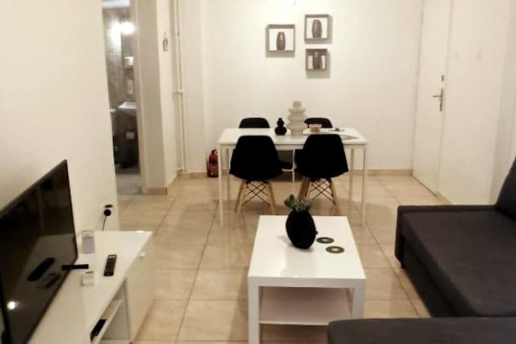 Pagrati Apartment Διαμέρισμα Παγκράτι 雅典 外观 照片